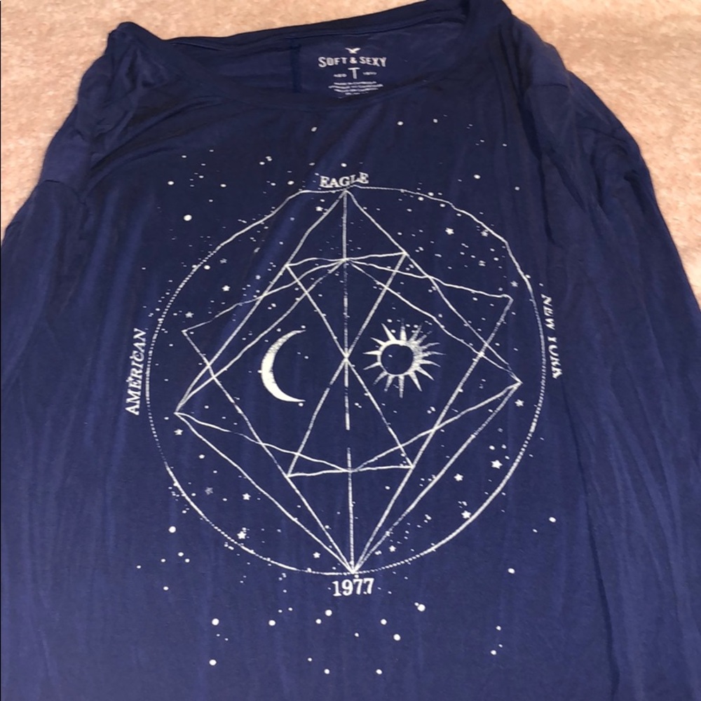 American Eagle Long Sleeve T